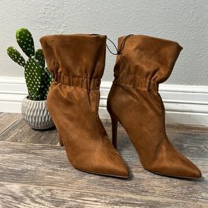 🎉SALE🎉 ADORABLE Brown Suede Heeled Boot